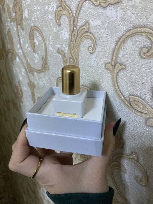 Девушки интимный парфюм супер