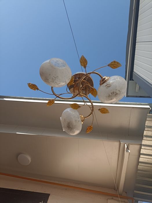 Продам люстру б/у