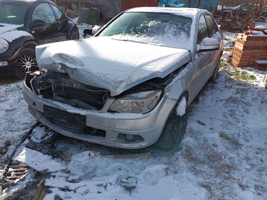 Мерцедес ц200 646