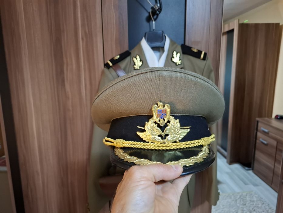Costum militar cu diagonala