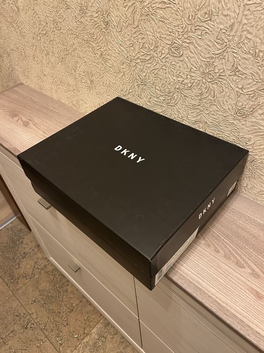 Дамски обувки DKNY