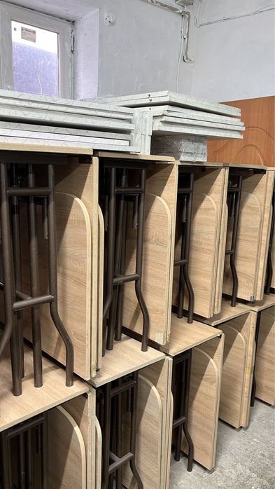 Книжка  стол 3м / 1 м БУ