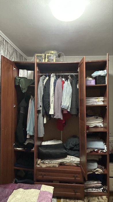 Продам шкаф для одежды