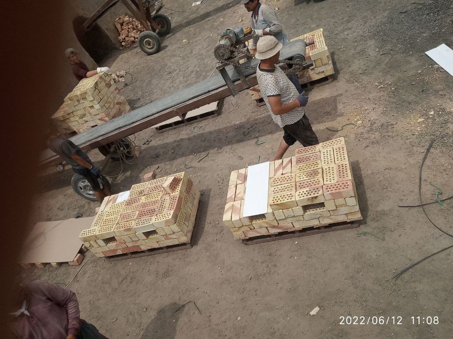 Кирпич женный полтара даставка по вызову