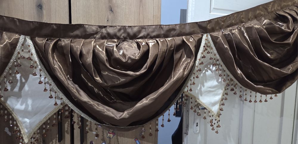 Перде драперия с камъни