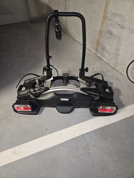 Багажник за велосипеди Thule за теглич – 2 велосипеда, със светлини