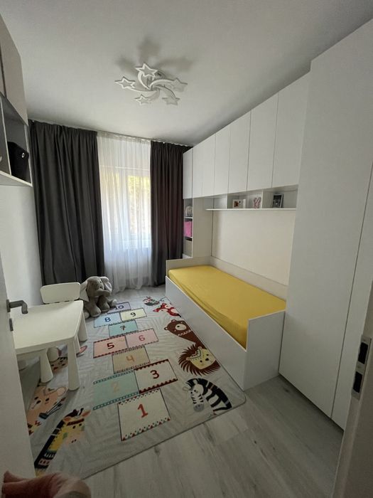 Apartament 3 camere +loc de parcare