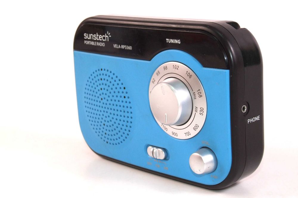 Radio SUNSTECH, 2 lungimi de unda, priza + baterii, IMPECABIL