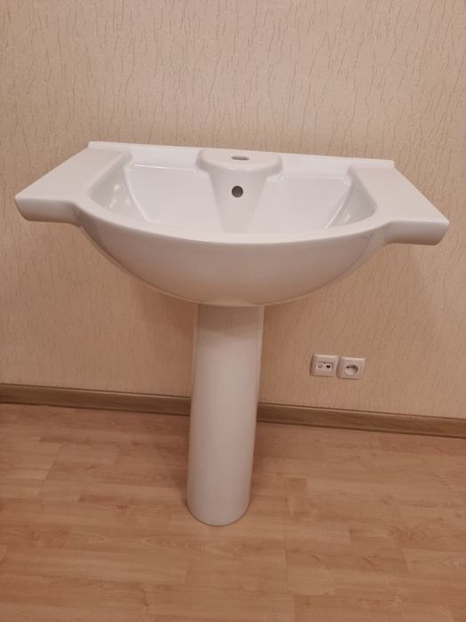 Раковина керамическая