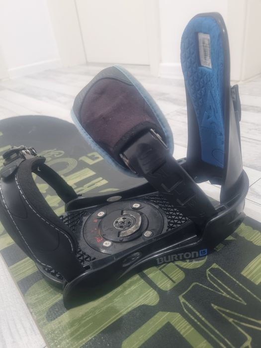 Placa snowboard burton cu legaturi burton