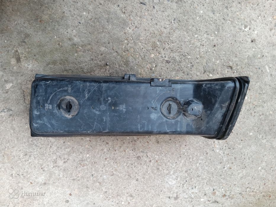 Продавам десен стоп за mercedes 190