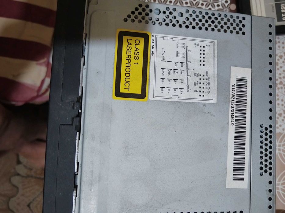 Продавам авто радио