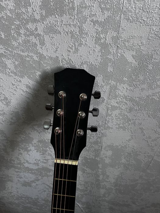 Гитара новый 38 размер