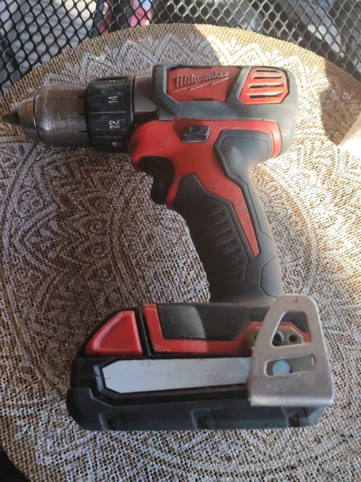 Milwuaukee M18BDD