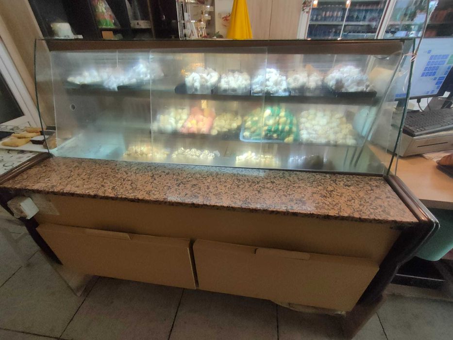 Vitrina Cofetarie Juka Nugatti