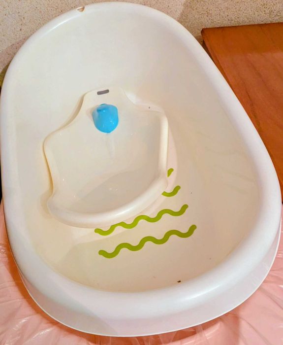 Scaun alimentatie Chicco, bebelusi, reglabil complet, stabil