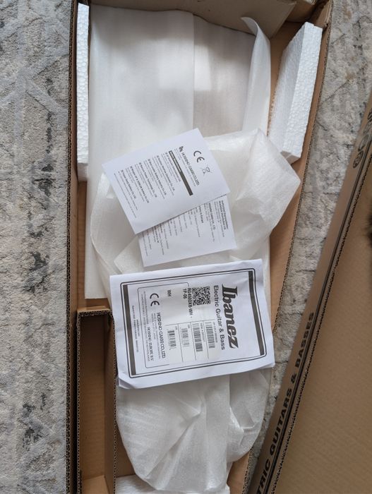 Электрогитара Ibanez 300 000 тг.