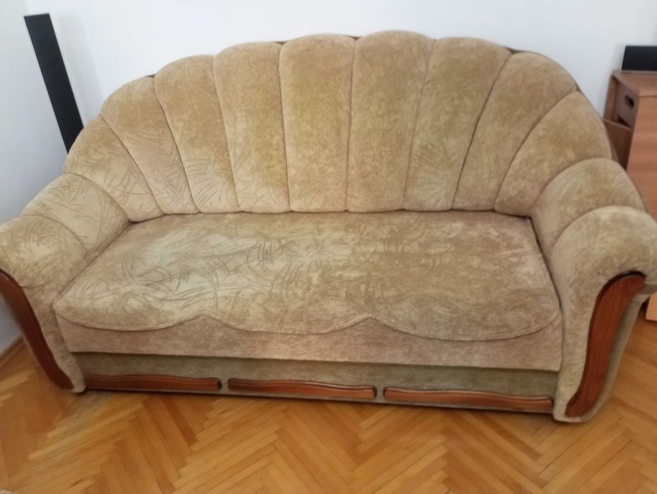 Vând canapea extensibila cu 2 fotolii