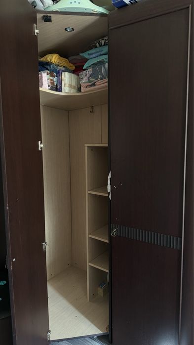 Продам спальный гарнитур