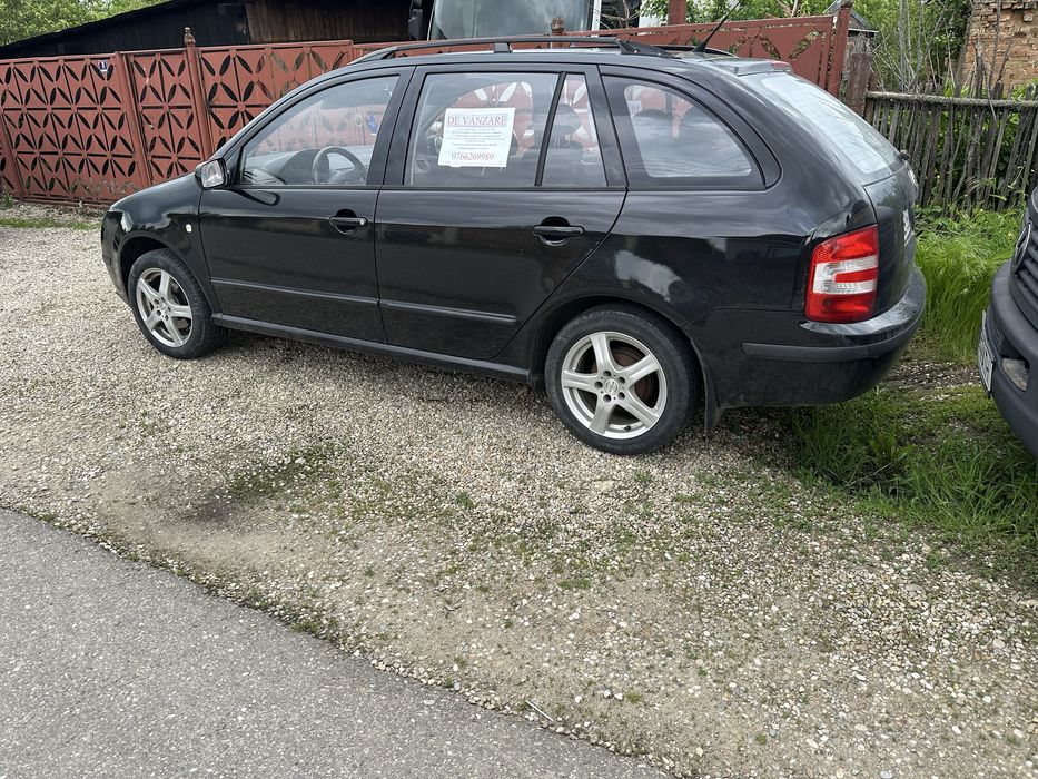 Vând Skoda Fabia