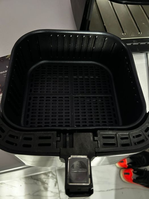 Friteuza cu aer cald Innsky 1700 W la jumatate de preț !