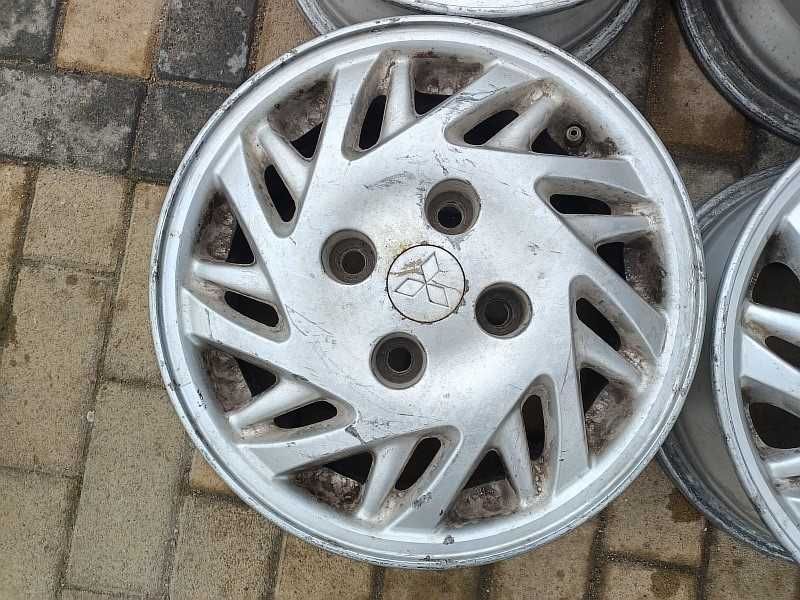 Продам диски на Mitsubishi Galant