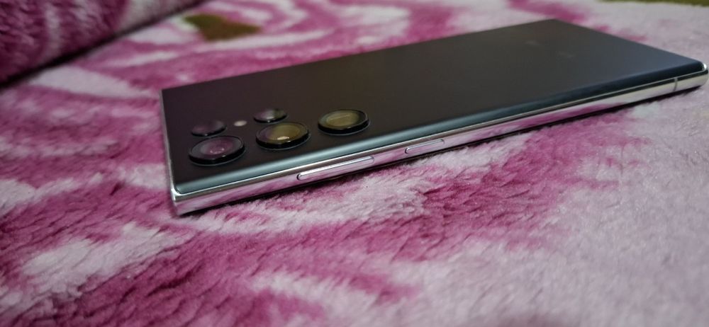 Vând Samsung Galaxy S22 Ultra, 128 GB, negru