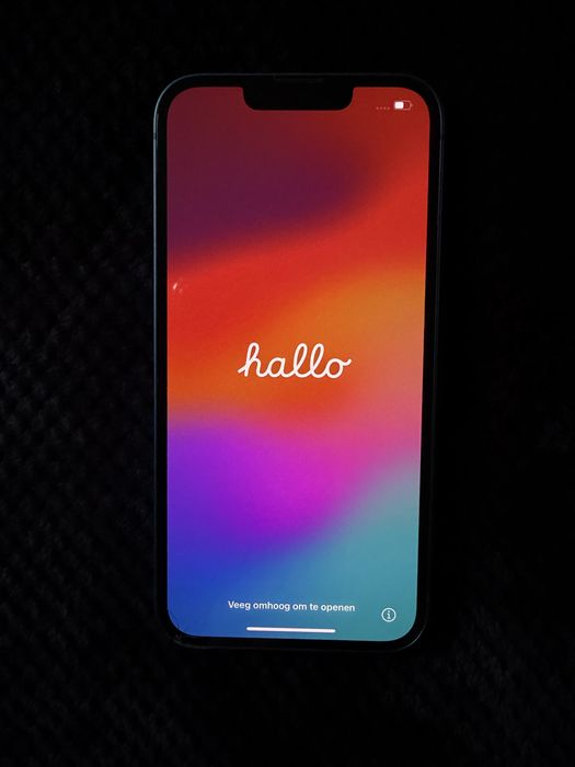 Iphone 13 128ГБ в синем цвете.