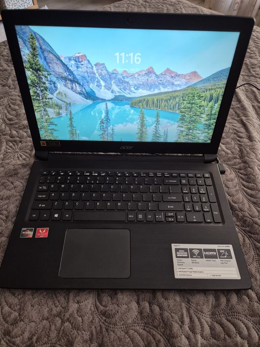 Vînd leptop acer