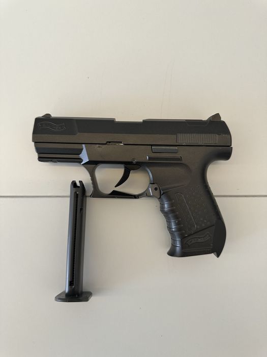Walther пистолет железный