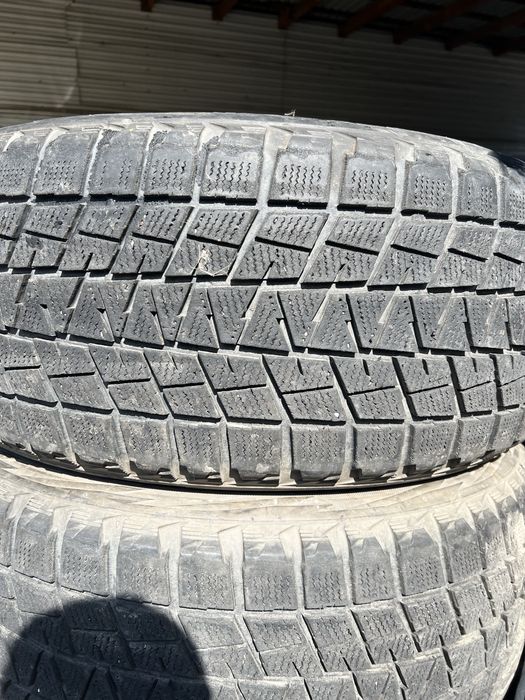 Шины зимние Bridgestone 285/50/R20