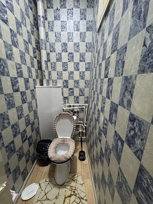 Прадаётся 2х Центре Наваи самом илитном доме вдоль дороги