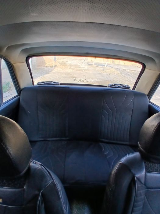 Vaz 2106 sotiladi yoki matizga barter