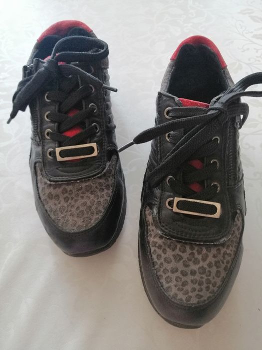 Маратонки /естествена кожа