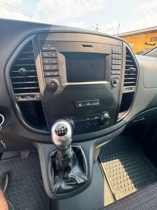 Vând Mercedes Vito Lung