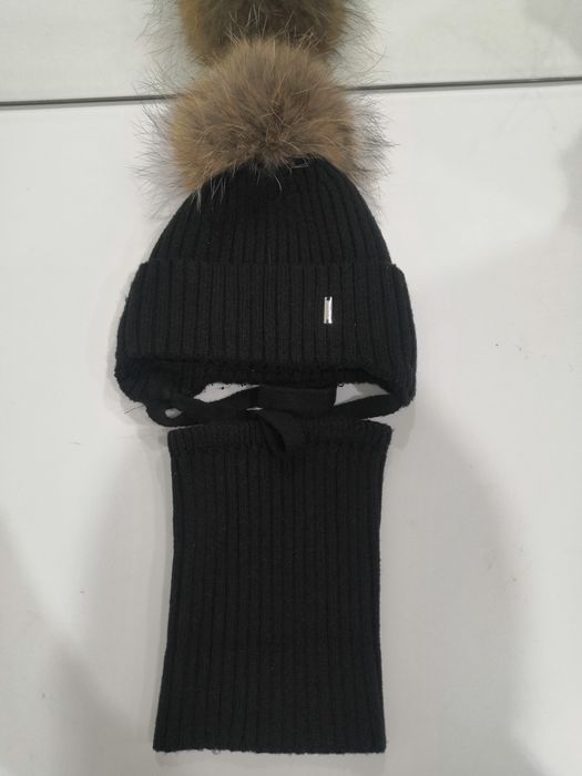 Продается детский комбинезон и шапка со снудом