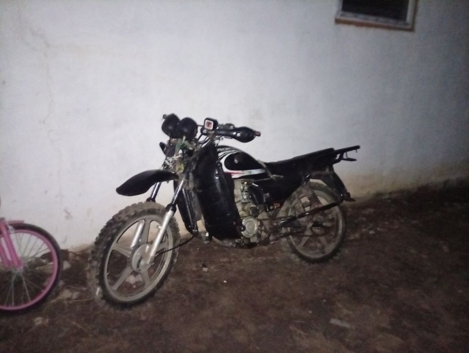 Продам яки 200 сс