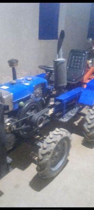 Mini traktor 1105