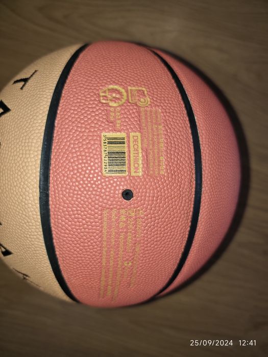 Продам спортивный мячи