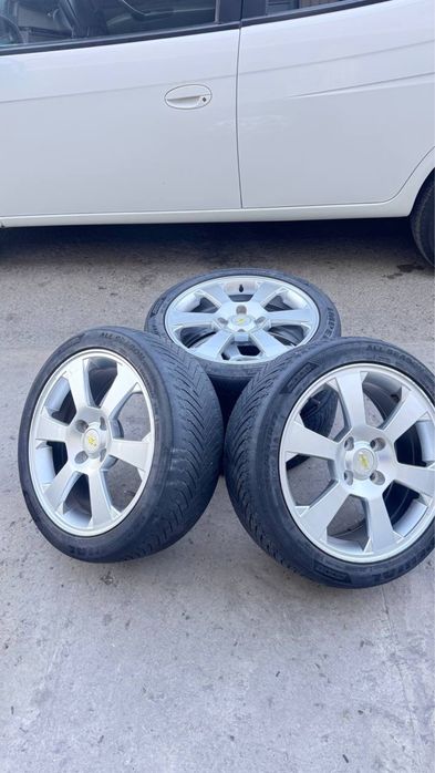R 17 diska sotladi