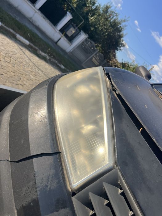 Faruri renault megane 2 in stare buna!