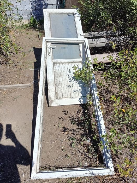 Пластиковый дверь