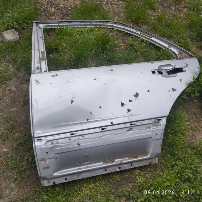 Двери на Мерседес 140