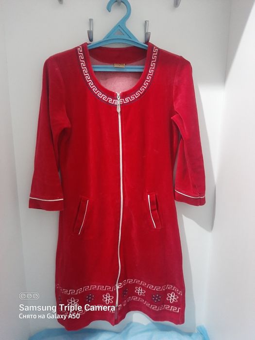 Халат  женский велюровый