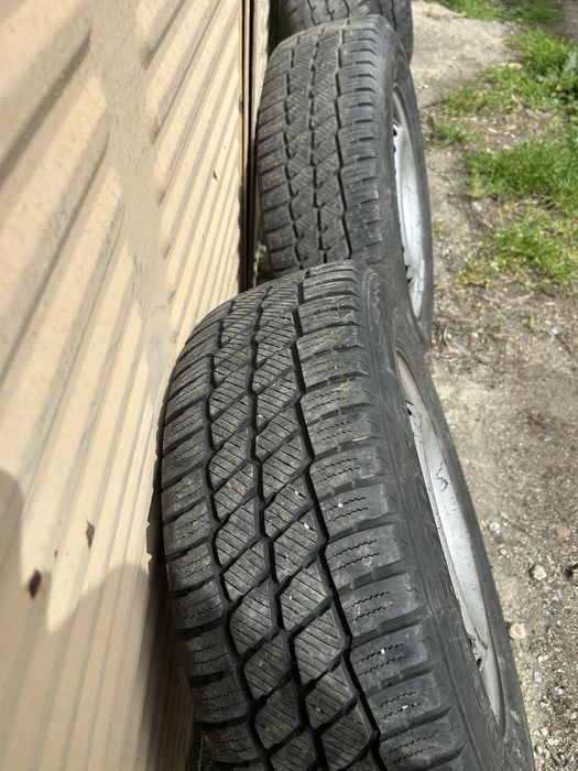 Джанти със зимни гуми за  T5-T6 215/65/16C