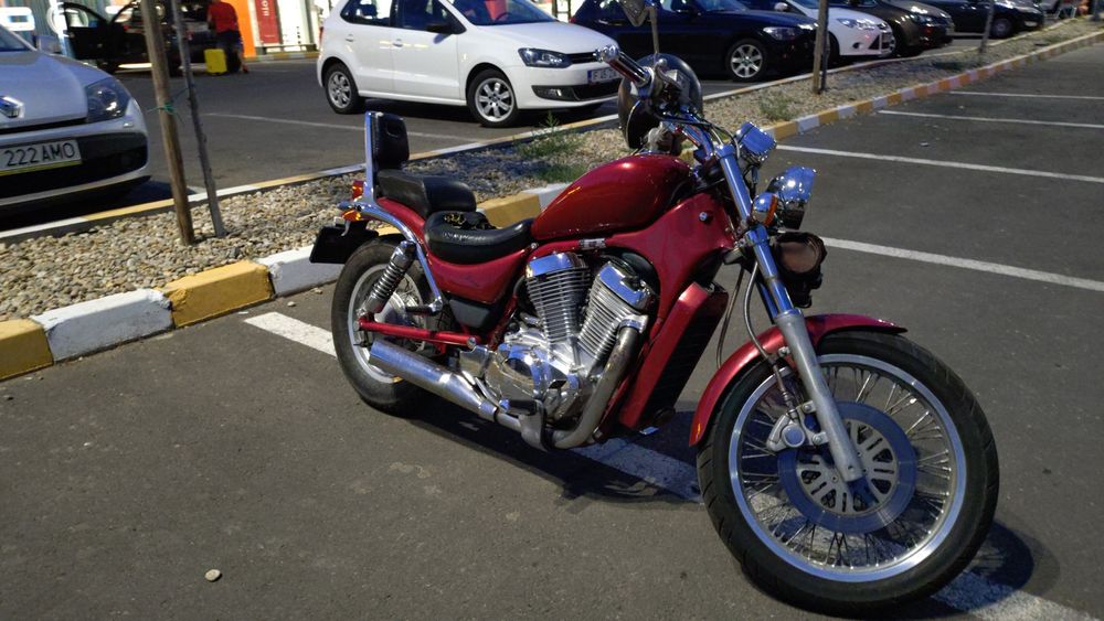 Suzuki Intruder VS 600cc A2