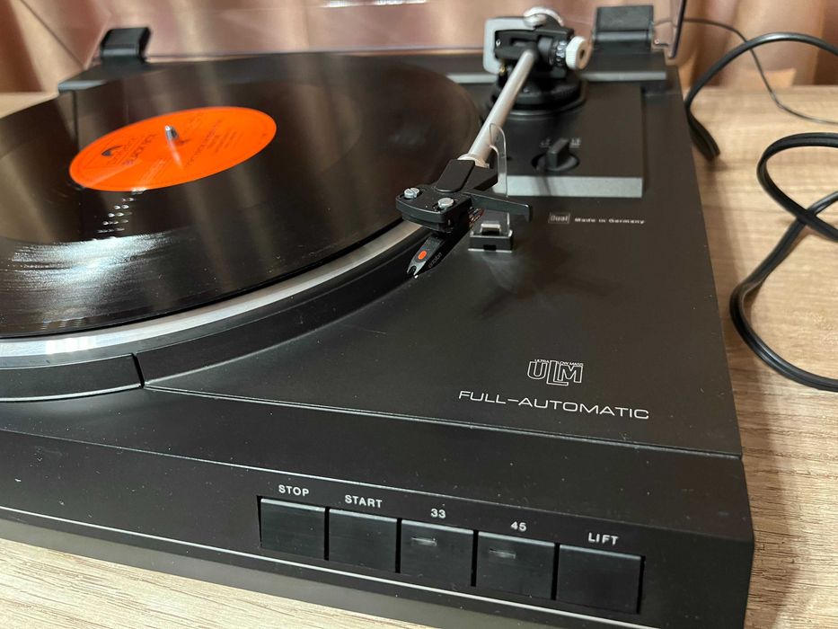 Dual CS 2225Q pick up, Full Automatic Direct Drive Quartz Controlled, AC Ortofon