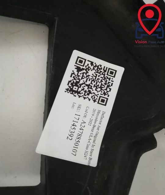 Оригинален въздушен дефлектор в добро състояние Мерцедес-Бенц ГЛА-Клас