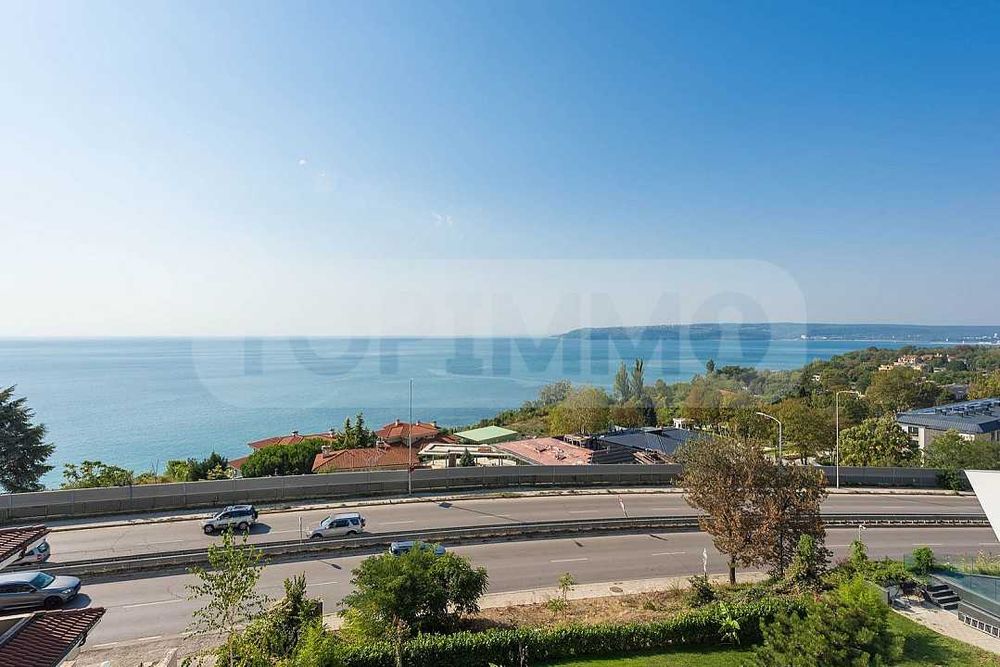 Тристаен апартамент под наем в квартал Бриз