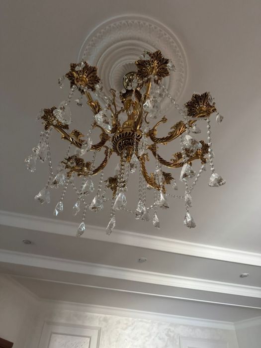 Люстры , 2 шт          .